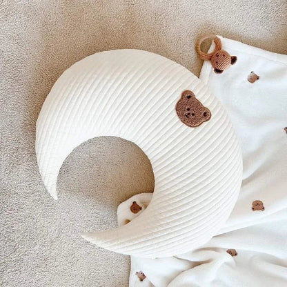 Coussin d'allaitement en croissant de lune avec motif ours