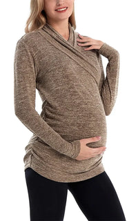 Pull grossesse et allaitement brun à cache-cœur