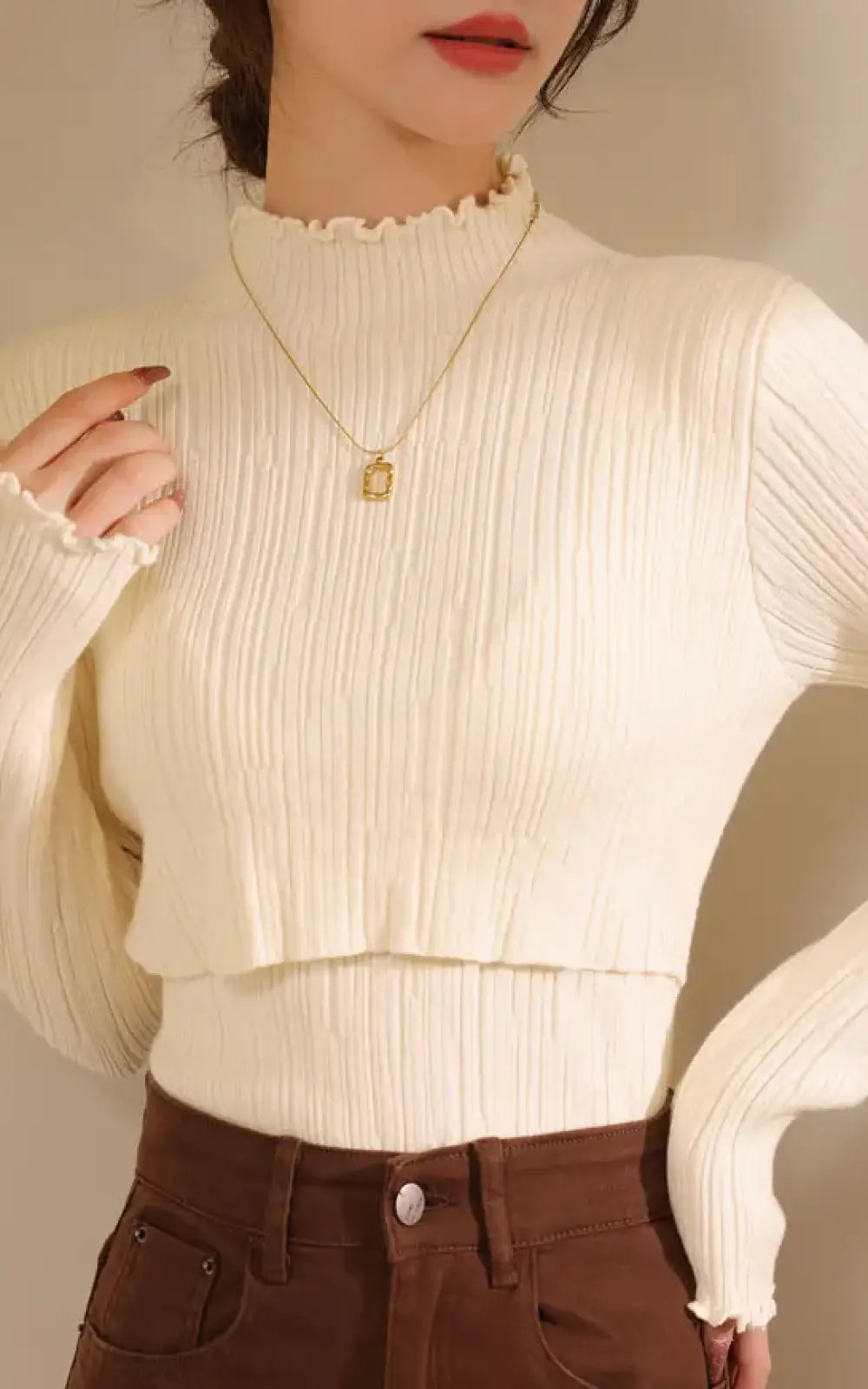 Détail de la maille côtelée du sous-pull d'allaitement